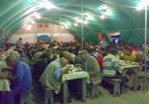 RAMAZANA DA SİYASET BULAŞTI