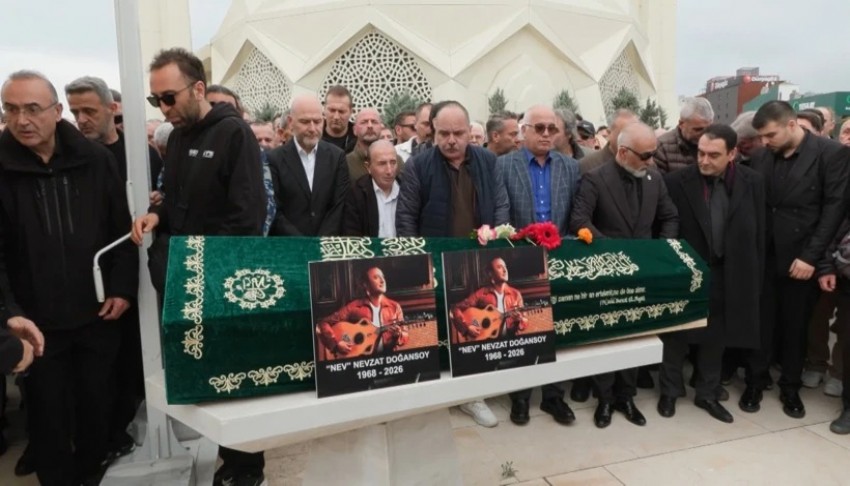 Sevilen sanatçı Nev son yolculuğuna uğurlandı: Cenazesine Süleyman Soylu da katıldı