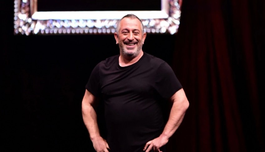 Cem Yılmaz'dan hastaneden ilk paylaşım