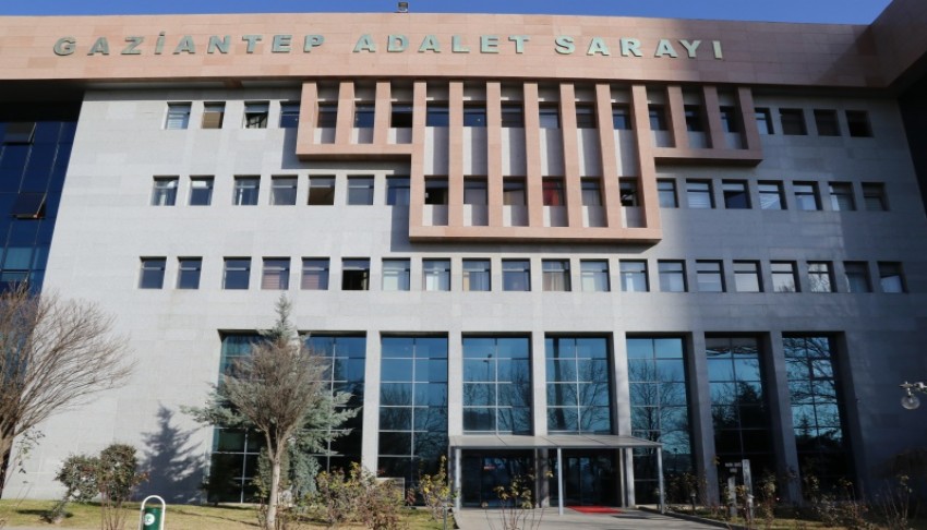 Adliyede rüşvetle tahliye skandalı: Görevden uzaklaştırıldılar