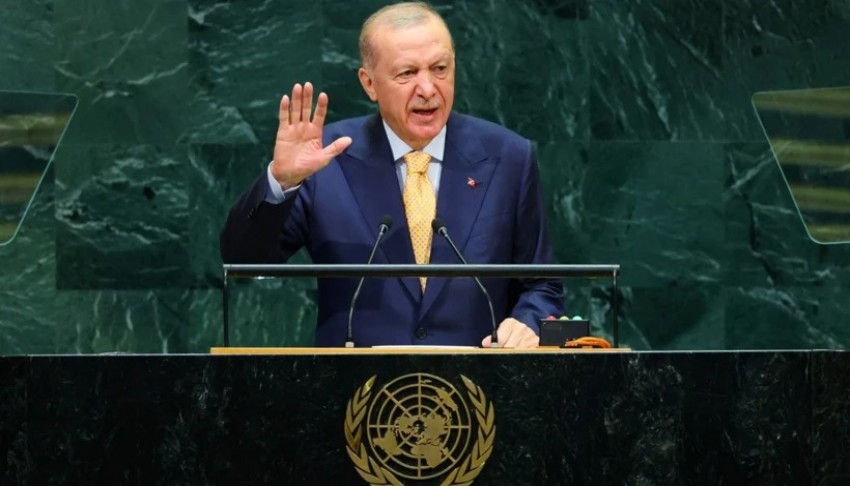 Cumhurbaşkanı Erdoğan BM kürsüsünde Sezai Karakoç'un şiirini okudu: Binali Yıldırım gözyaşlarını tutamadı