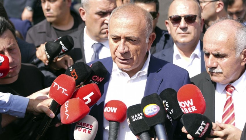 Gürsel Tekin'in görevine son verildi