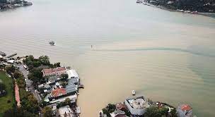 İstanbul Boğazı çamura bulandı