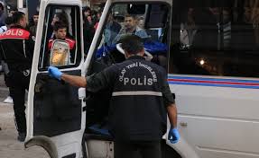 Adana da bir dolmuş şoförü öldürüldü!
