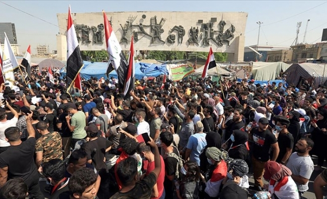 Irak ta memurlar greve gitti