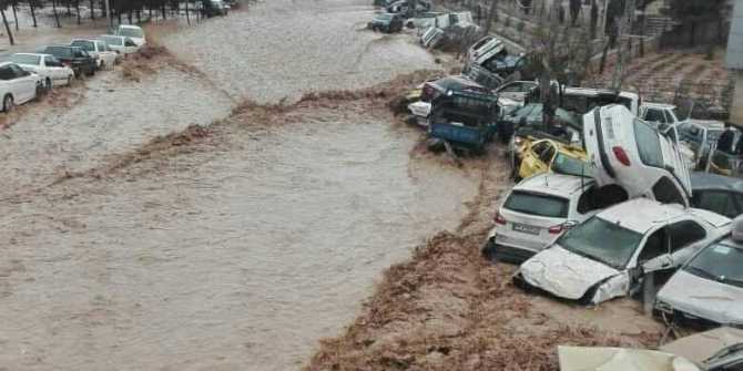 İran da sel felaketi: 4 ölü
