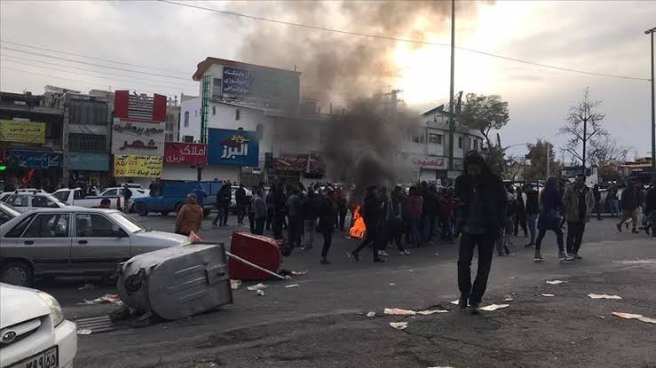 İran da gösteriler sırasında 7 bin kişi gözaltına alındı