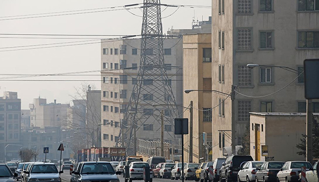 İran da enerji krizi derinleşiyor: Devlet daireleri kararı...