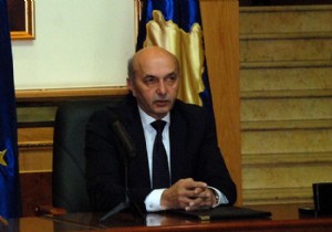 Kosova başbakanı İsa Mustafa göreve başladı!