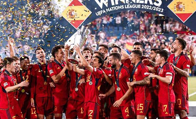 UEFA Uluslar Ligi nde şampiyon İspanya!