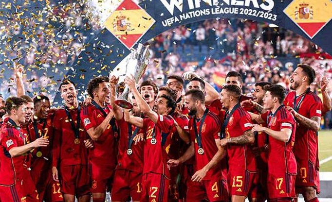 UEFA Uluslar Ligi nde şampiyon İspanya!