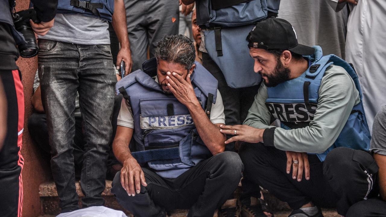 İsrail ordusu Gazze de 2 gazeteciyi daha öldürdü