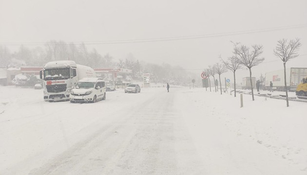 İstanbul'a araç girişi durduruldu!