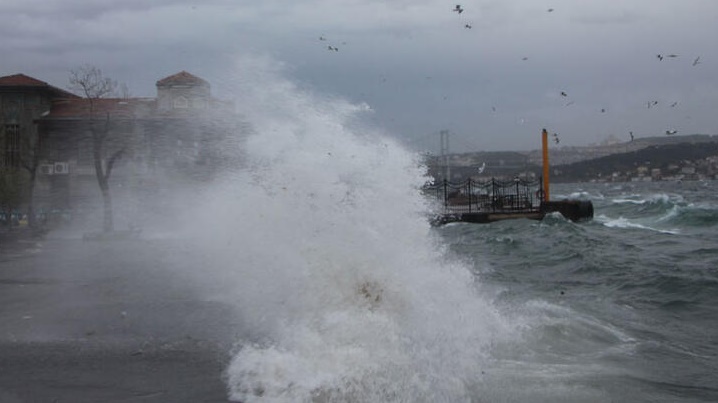 İstanbul Valiliği nden fırtına uyarısı