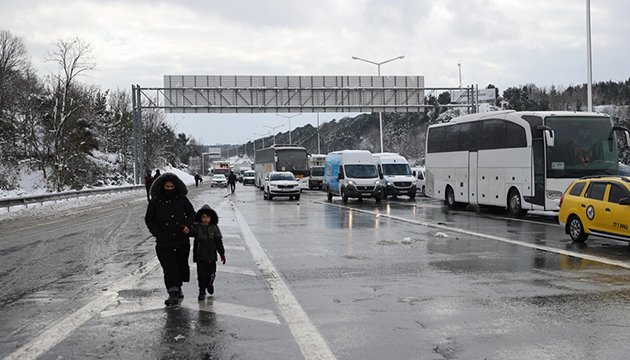 İstanbul a giriş yasağı kalktı