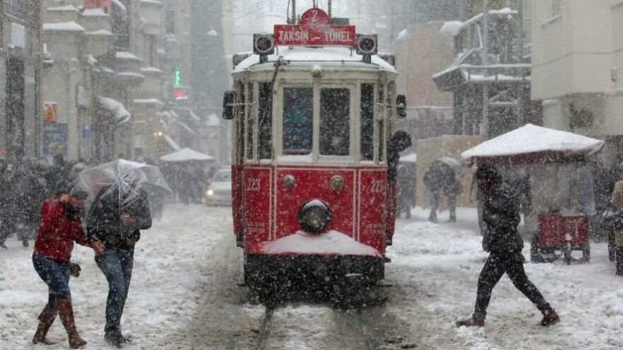 İstanbul Valiliği nden kar yağışı açıklaması!