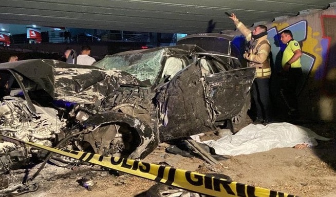 İstanbul da katliam gibi kaza: 4 ölü