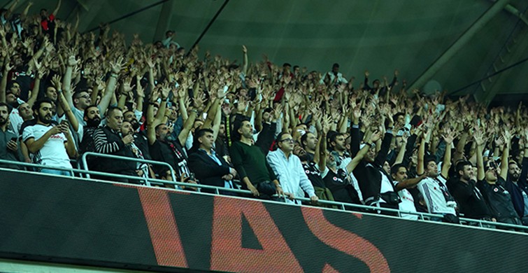 Vodafone Park ta istifa sesleri