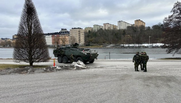 İsveç Parlamentosu asker sayısının artırılmasını tavsiye etti