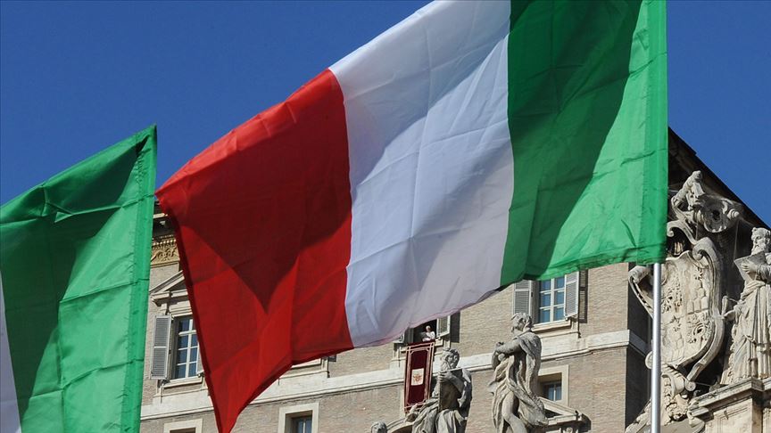 İtalya da hükümet devam kararı aldı