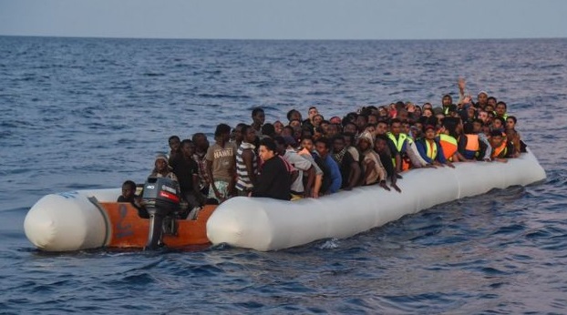 İtalya dan düzensiz göçmen kararı: Direkt sınır dışı edilecekler!
