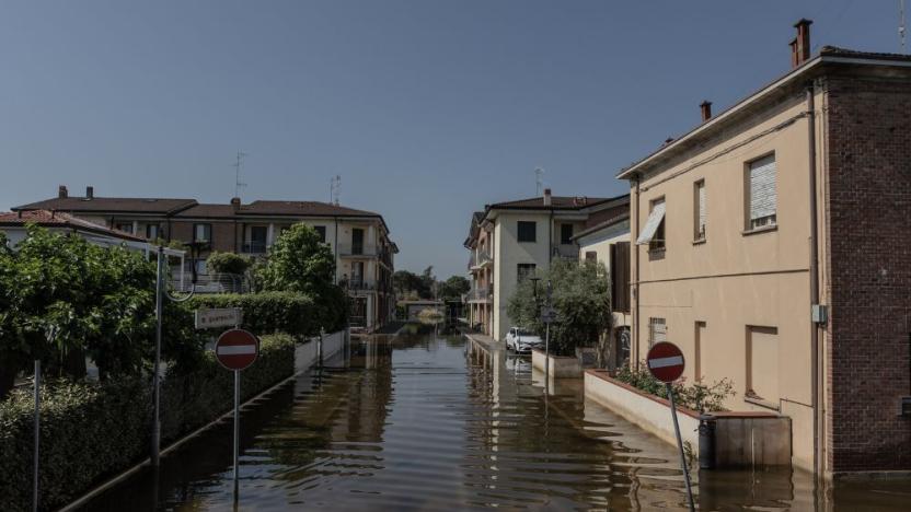 İtalya daki sel felaketinde ölenlerin sayısı 15 e yükseldi