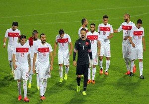Flaş! A Milli Futbol Takımı ndan kötü başlangıç! İzlanda ya kaybetti!