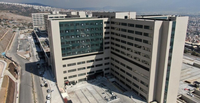 Bayraklı Şehir Hastanesi hizmete açılıyor