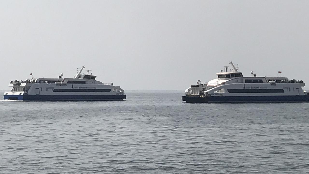 İzmir de vapur seferleri yeniden başladı