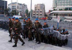 İzmir de Darbe Gibi Baskın