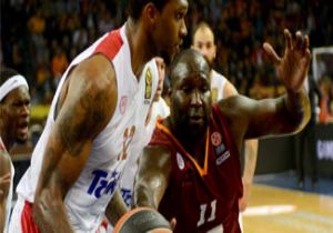 Galatasaray ın Yıldızı Yogun Bakımda!