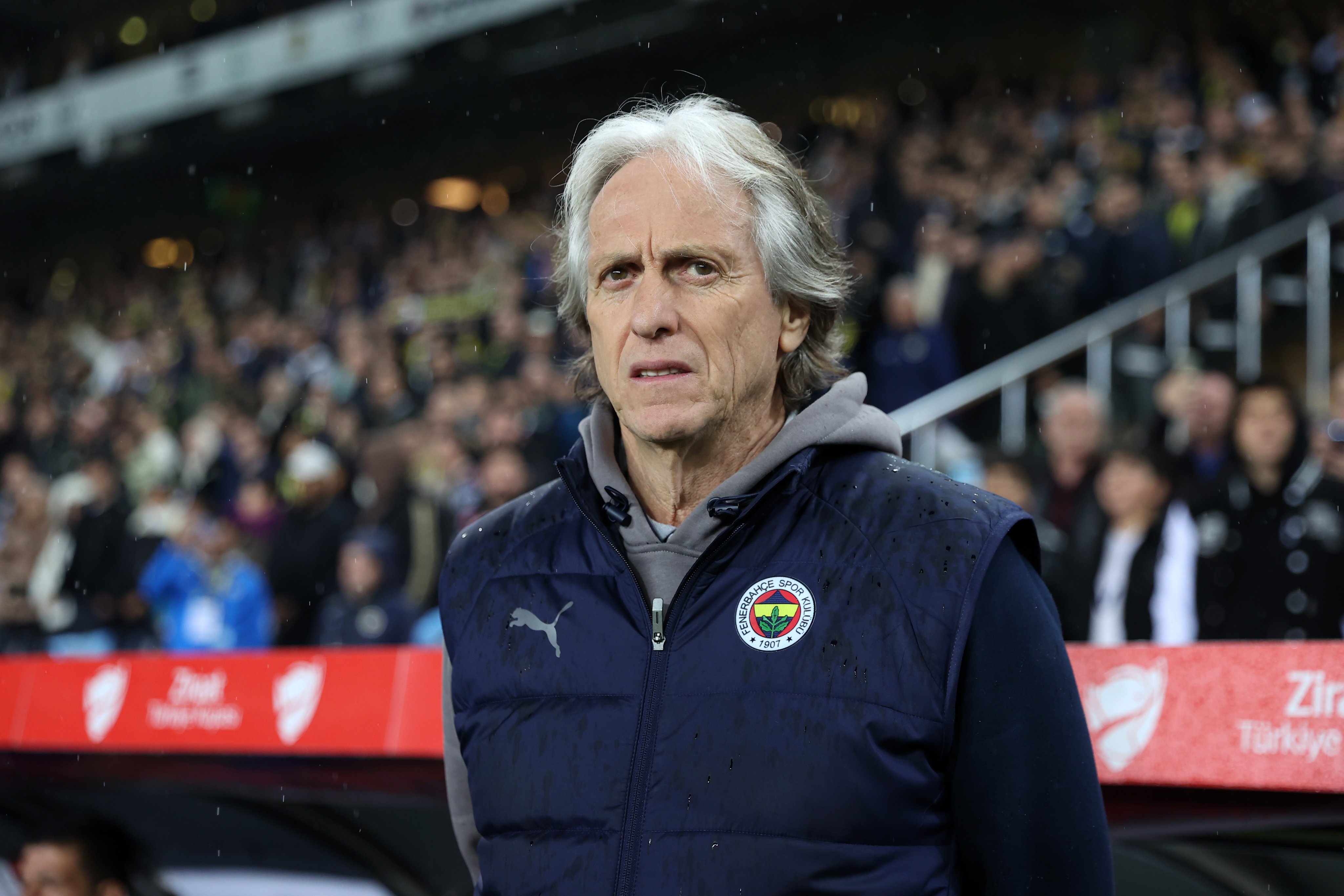 Jorge Jesus tan  istifa  ve  başkanla tartışma  sorularına cevap geldi