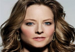 Jodie Foster evlendi...