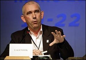 İçişlerinize Karışmak Görevimiz 