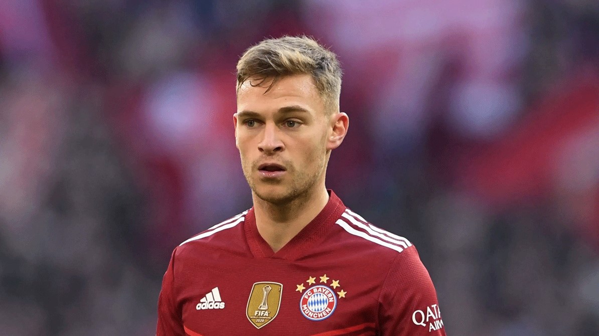 Joshua Kimmich, Bayern yönetimini hedef aldı