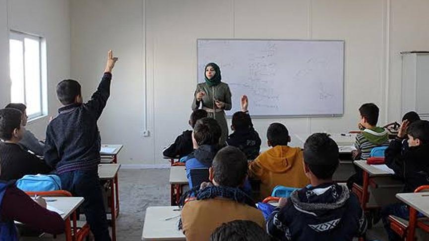Binlerce öğretmen atama beklerken 830 Suriye li öğretmen atandı!
