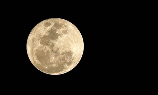 NASA açıkladı: Son 70 yılın en büyük dolunayı geliyor