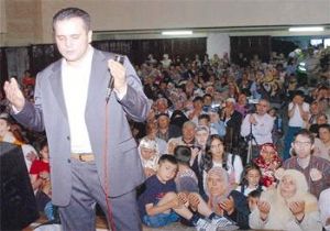  10’ar Lira Alıp 1300 Kişiye Kanser Duası Yaptırdı! 