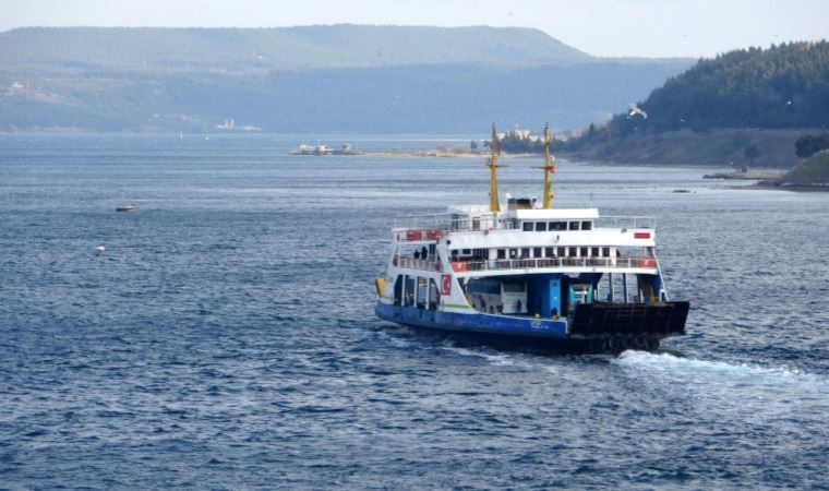 Çanakkale de feribot seferleri iptal edildi
