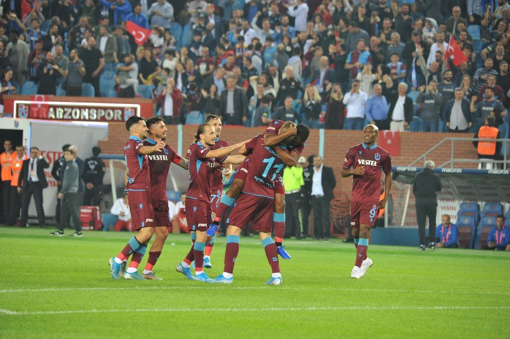 Trabzonspor liderliğe yükseldi!