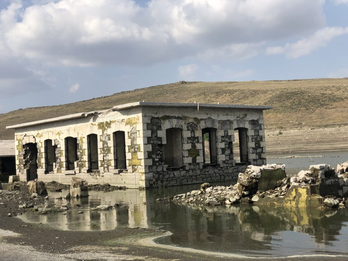 Baraj suları çekildi medeniyet ortaya çıktı