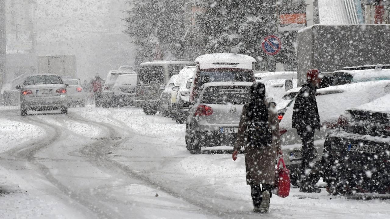 Kars ve Ardahan da kar yağışı etkili oldu!