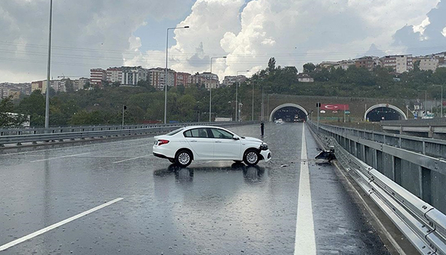 İstanbul da sağanak yağış zor anlar yaşattı!