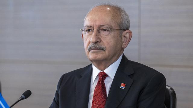 Kılıçdaroğlu ndan  Türkiye Tek Yürek  kampanyasına bağış