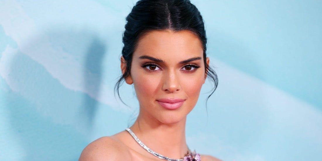 Kendall Jenner dan bikinili paylaşım!