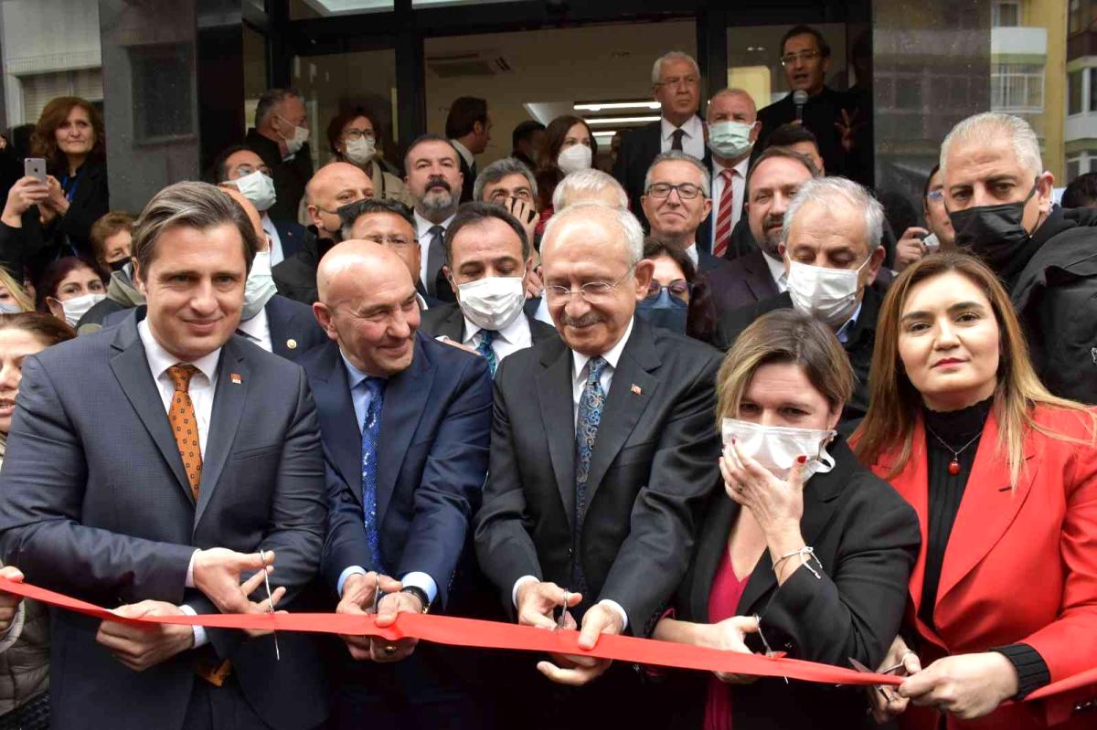 Kemal Kılıçdaroğlu, İzmir’de il binasını açtı