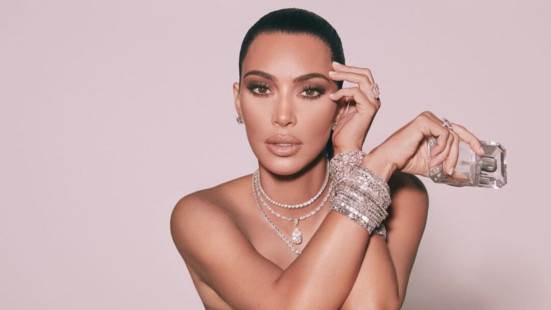 Kim Kardashian yine yaptı yapacağını!