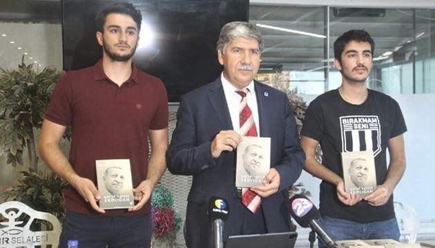 TEİAŞ Bölge Müdürü, Cumhurbaşkanı Erdoğan'ın kitabını ücretsiz dağıttı!