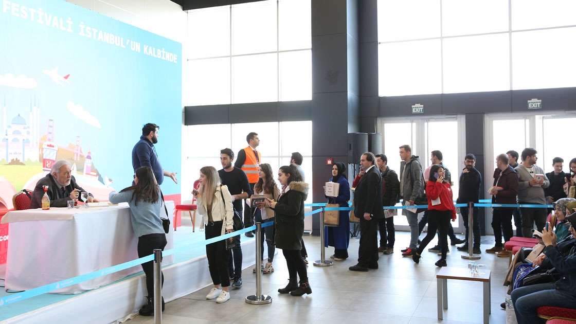  1. Uluslararası Avrasya Kitap Festivali nin son gününde yoğun ilgi