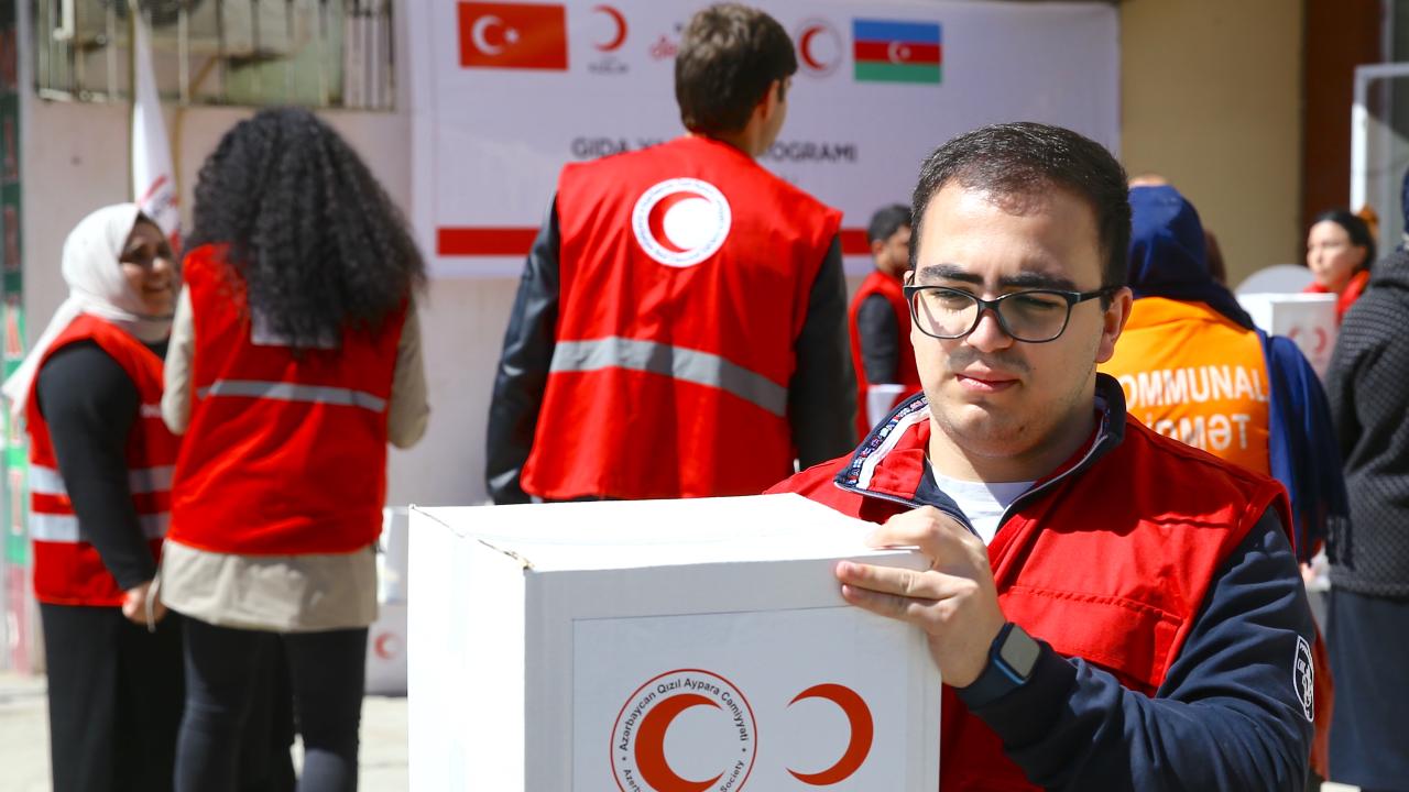 Türk Kızılay, Azerbaycan da ihtiyaç sahibi ailelere ramazan yardımı dağıttı